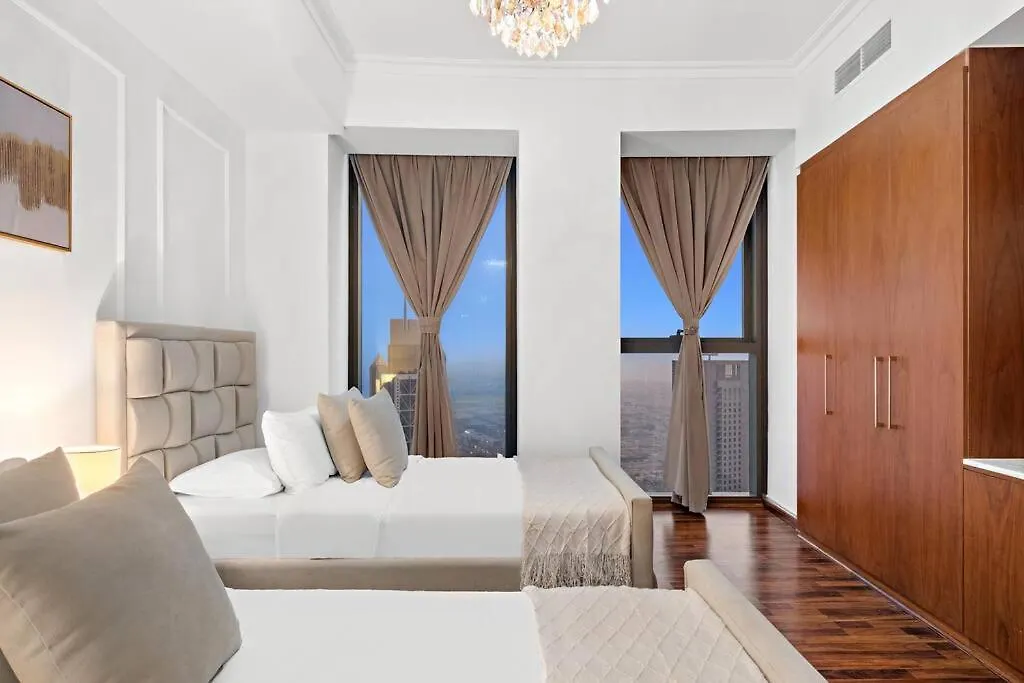 4Br Downtown Apartment With Burj View Pool Gym And Free Parking Dubai