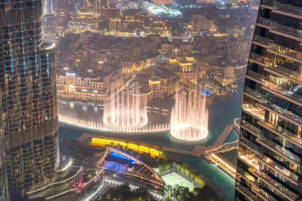 4Br Downtown Apartment With Burj View Pool Gym And Free Parking Dubai