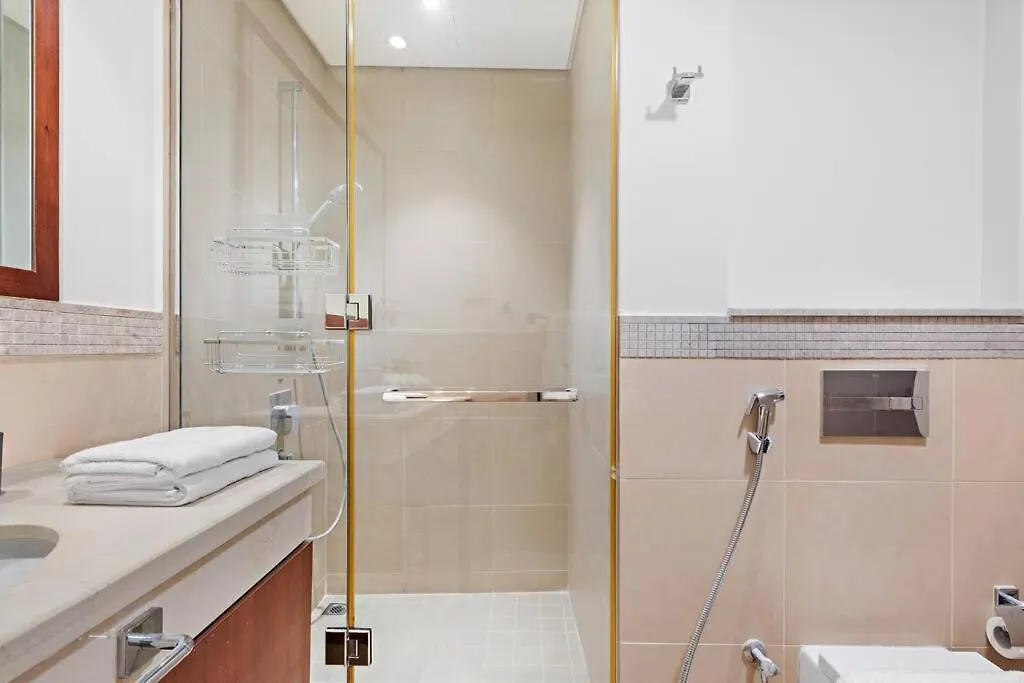 4Br Downtown Apartment With Burj View Pool Gym And Free Parking Dubai