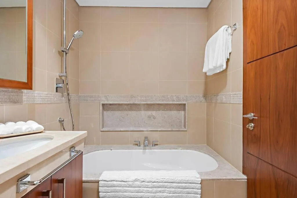 4Br Downtown Apartment With Burj View Pool Gym And Free Parking Dubai United Arab Emirates