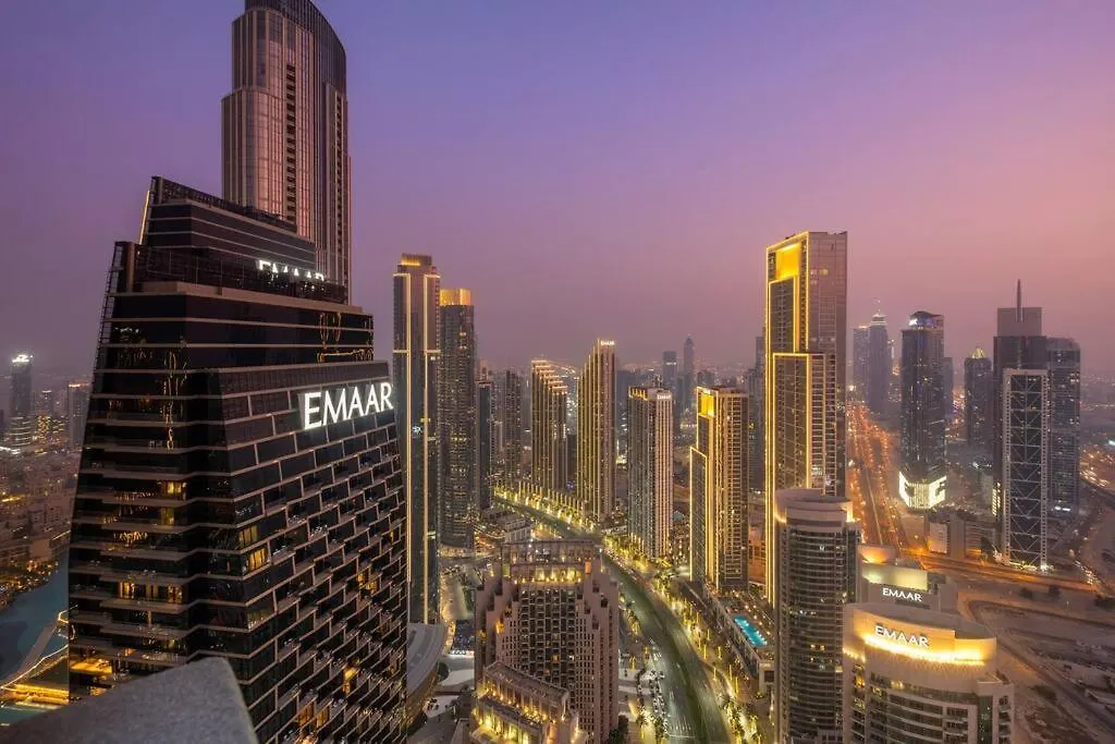 4Br Downtown Apartment With Burj View Pool Gym And Free Parking Dubai