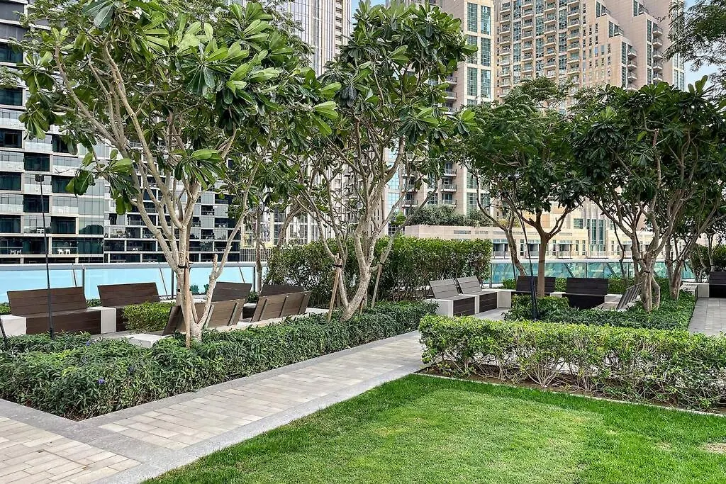 4Br Downtown Apartment With Burj View Pool Gym And Free Parking Dubai