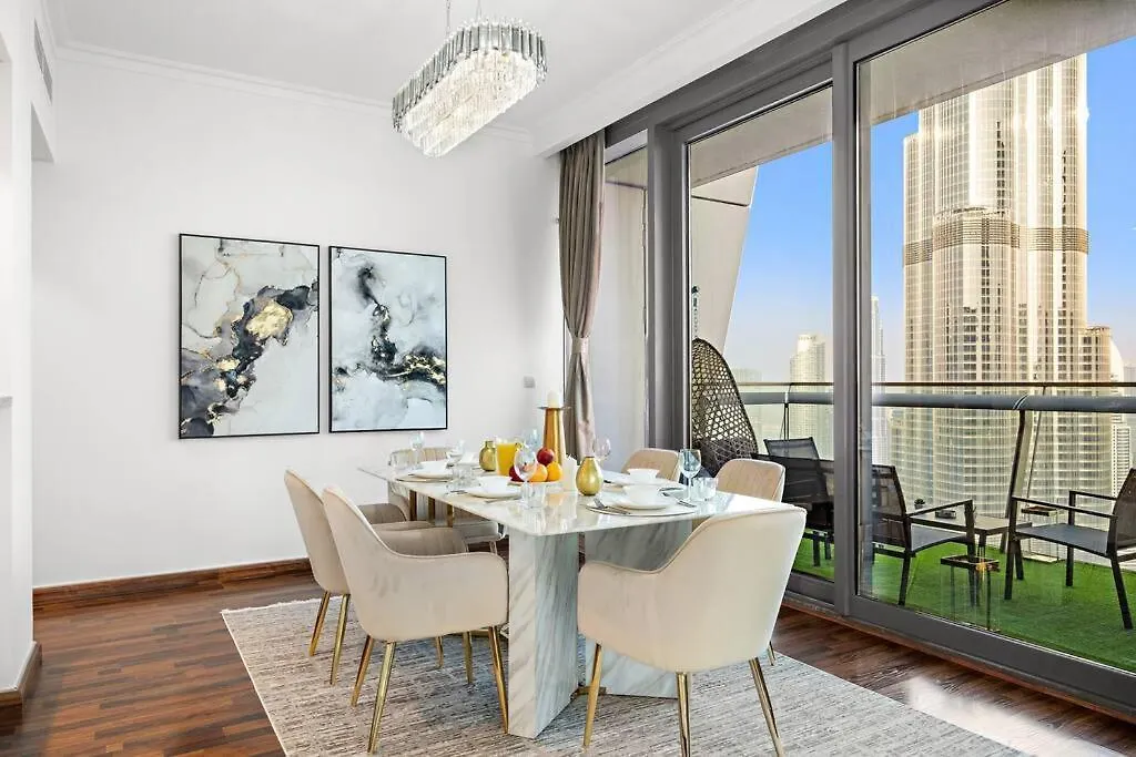 4Br Downtown Apartment With Burj View Pool Gym And Free Parking Dubai 0*,  United Arab Emirates