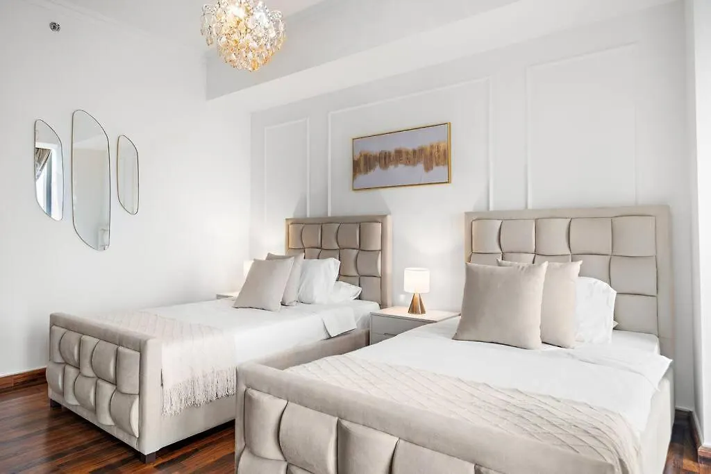 4Br Downtown Apartment With Burj View Pool Gym And Free Parking Dubai