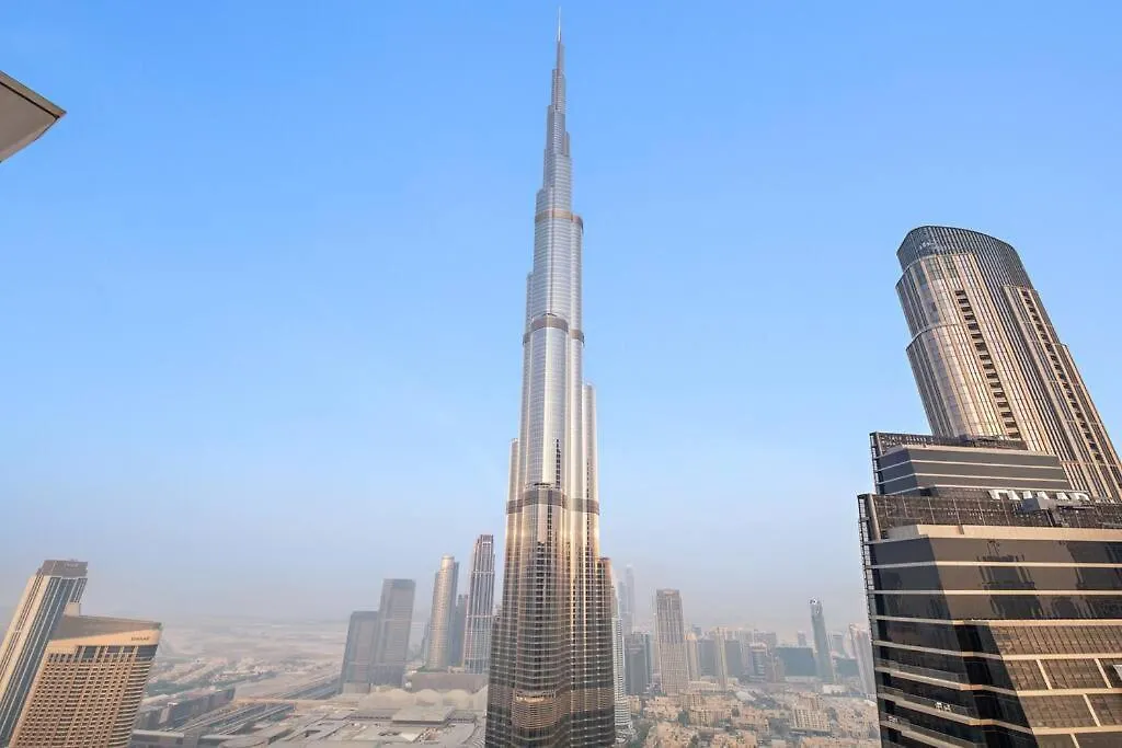 4Br Downtown Apartment With Burj View Pool Gym And Free Parking Dubai 0*,  United Arab Emirates