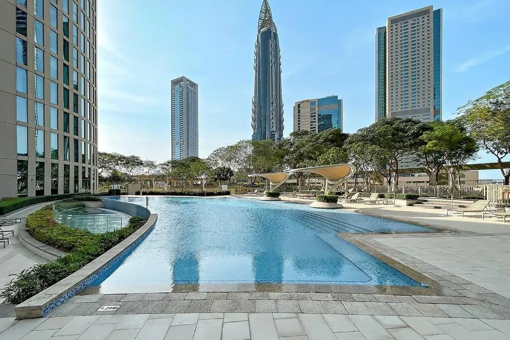 4Br Downtown Apartment With Burj View Pool Gym And Free Parking Dubai 0*,