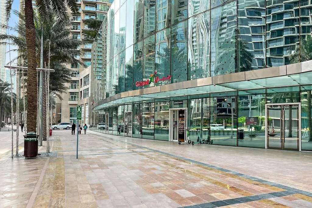 4Br Downtown Apartment With Burj View Pool Gym And Free Parking Dubai